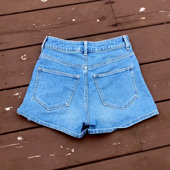 Blue high waisted shorts - Picture 2 of 2